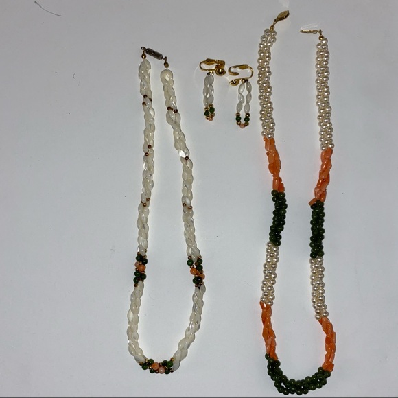 Vintage Coral, Jade & Pearl necklace and earrings - Picture 9 of 15